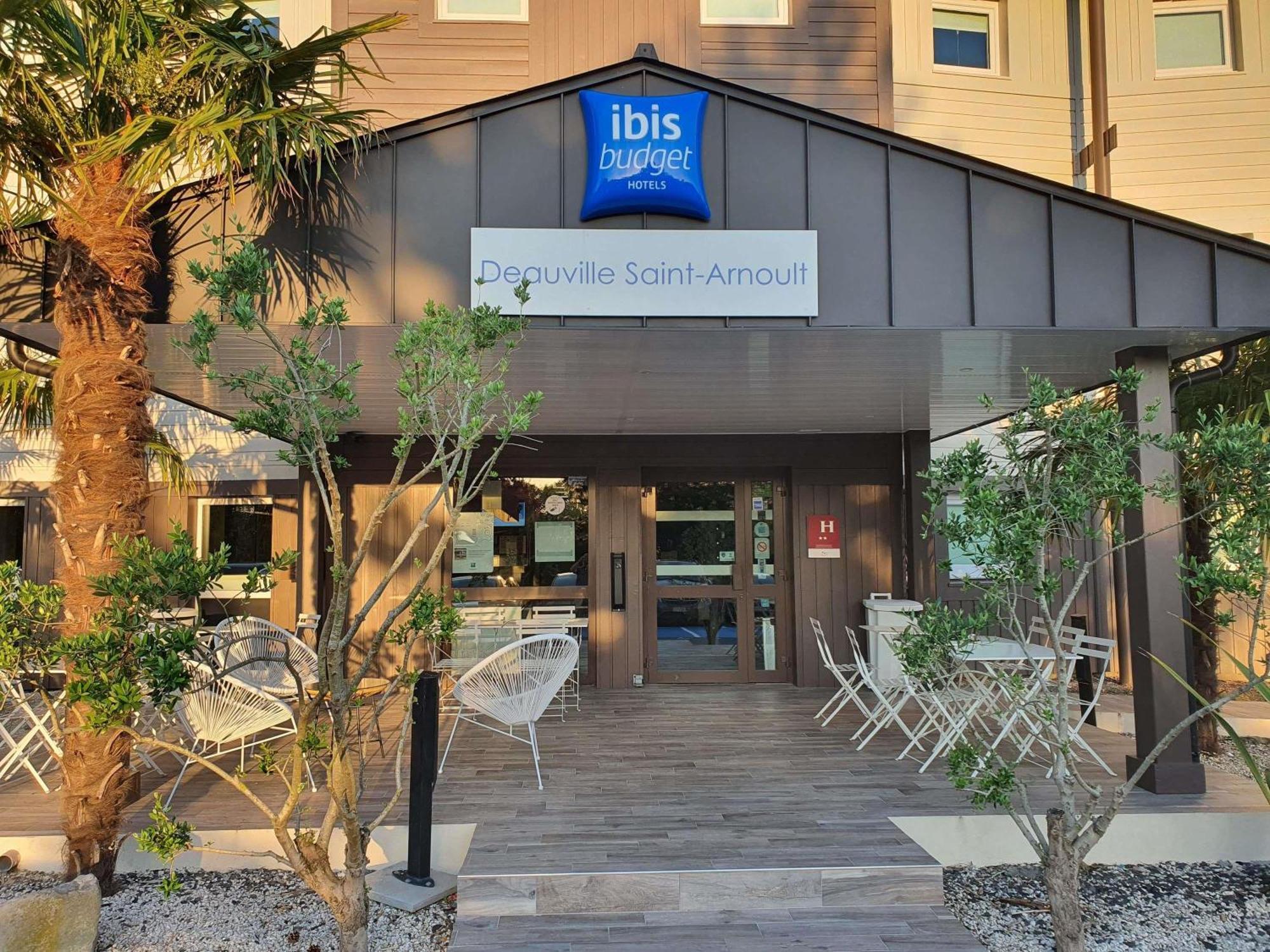 Hotel Ibis Budget Deauville サン・タルヌー エクステリア 写真